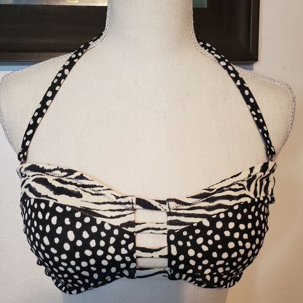 Victoria's Secret Black-and-White Bikini Top - Picture 6 of 6